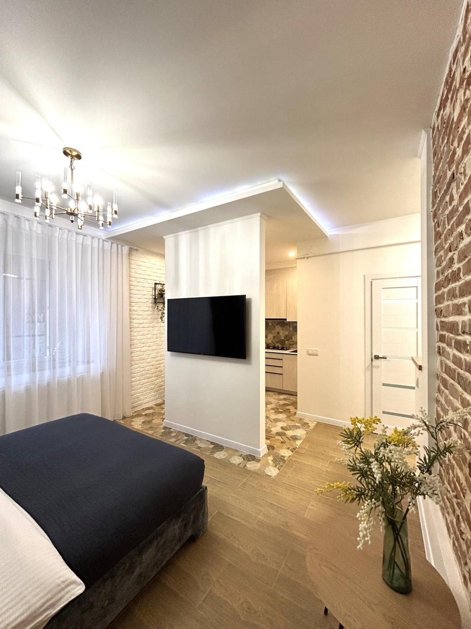 Design-apartment on Franka Lviv Buitenkant foto