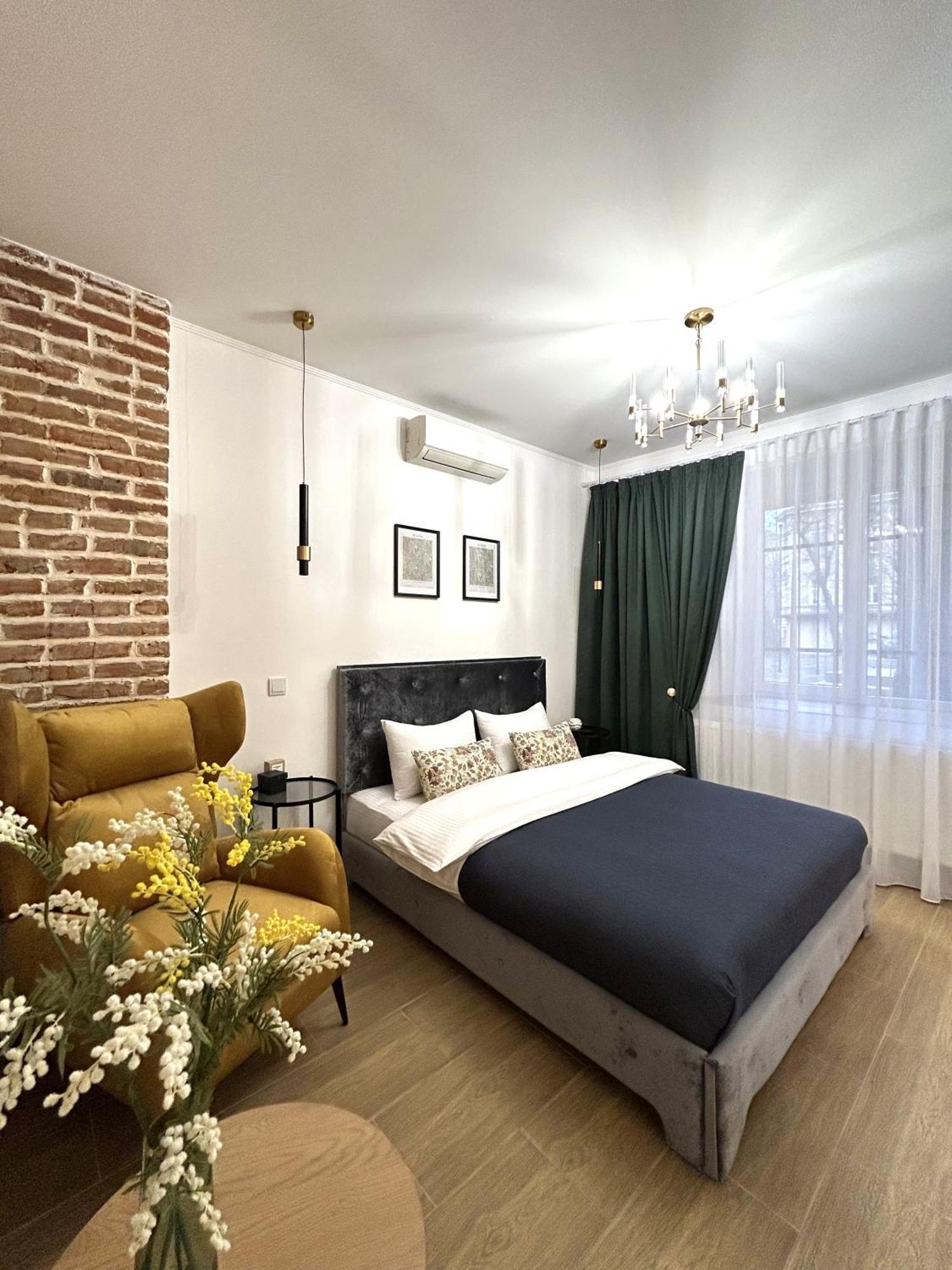 Design-apartment on Franka Lviv Buitenkant foto