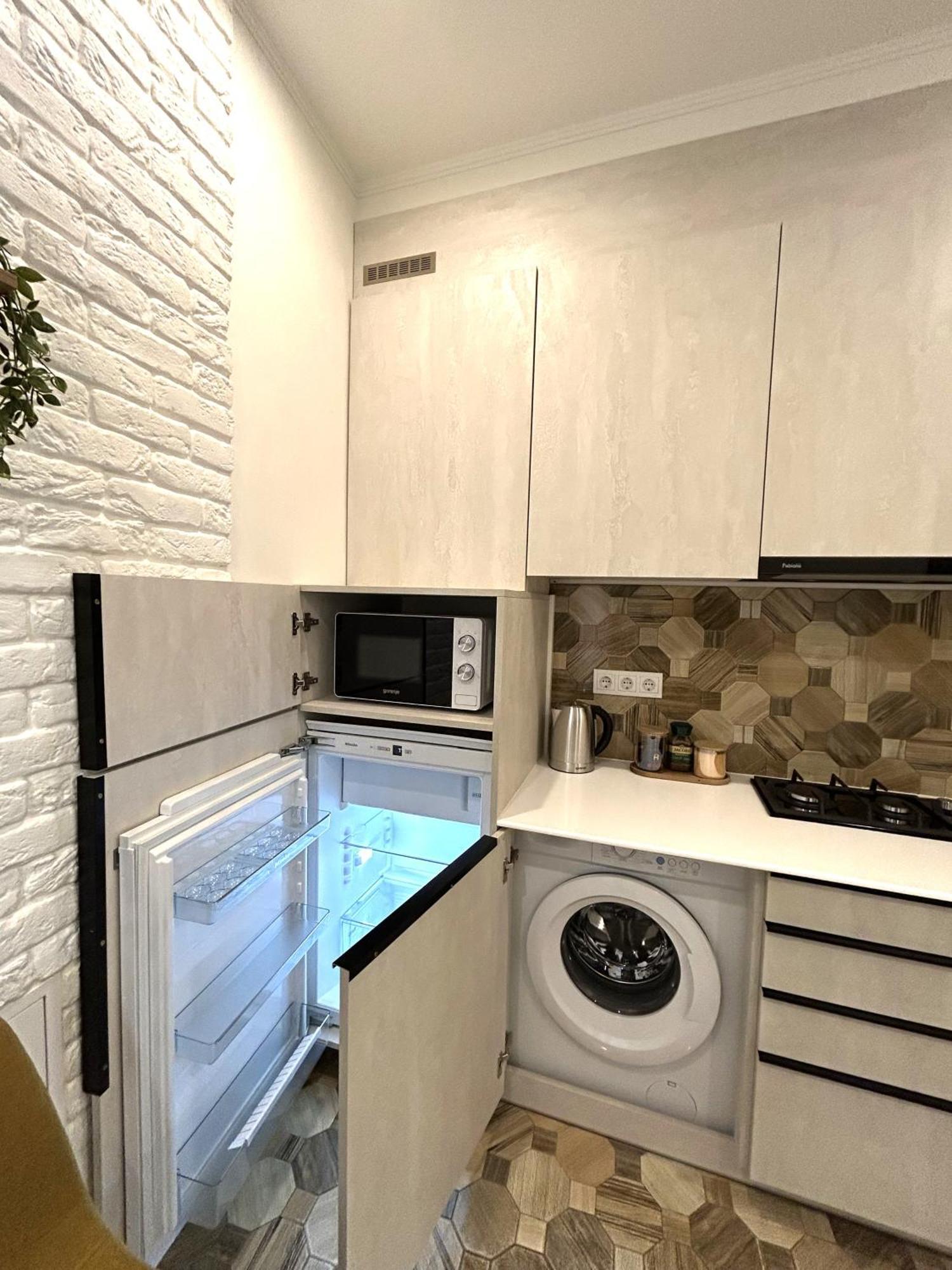 Design-apartment on Franka Lviv Buitenkant foto